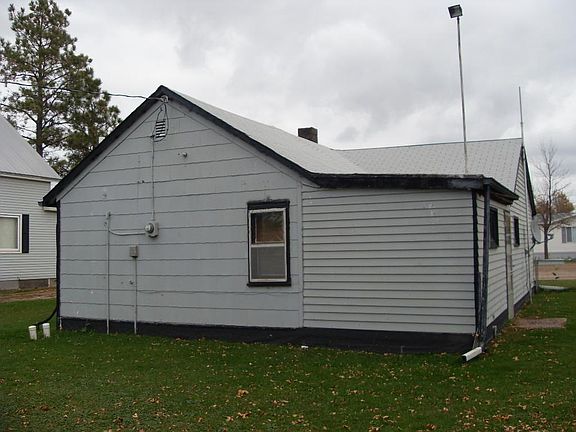 3rd image of 221 North St
