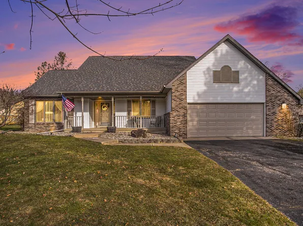 1004 Fennimore Dr, Marshall, MI 49068