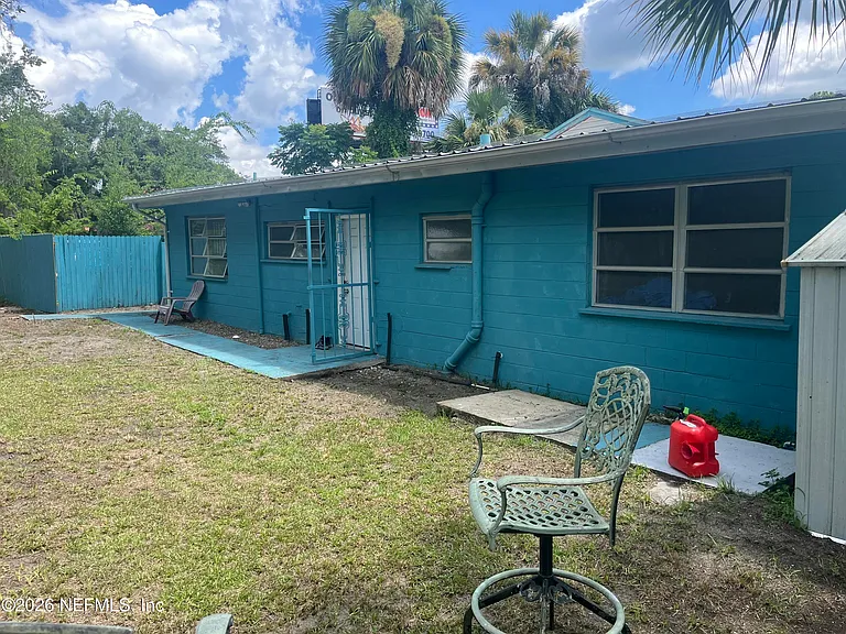 1181 S Highway 17 — Photo 4
