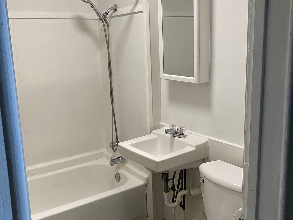 1st image of 14327 Oak Pl