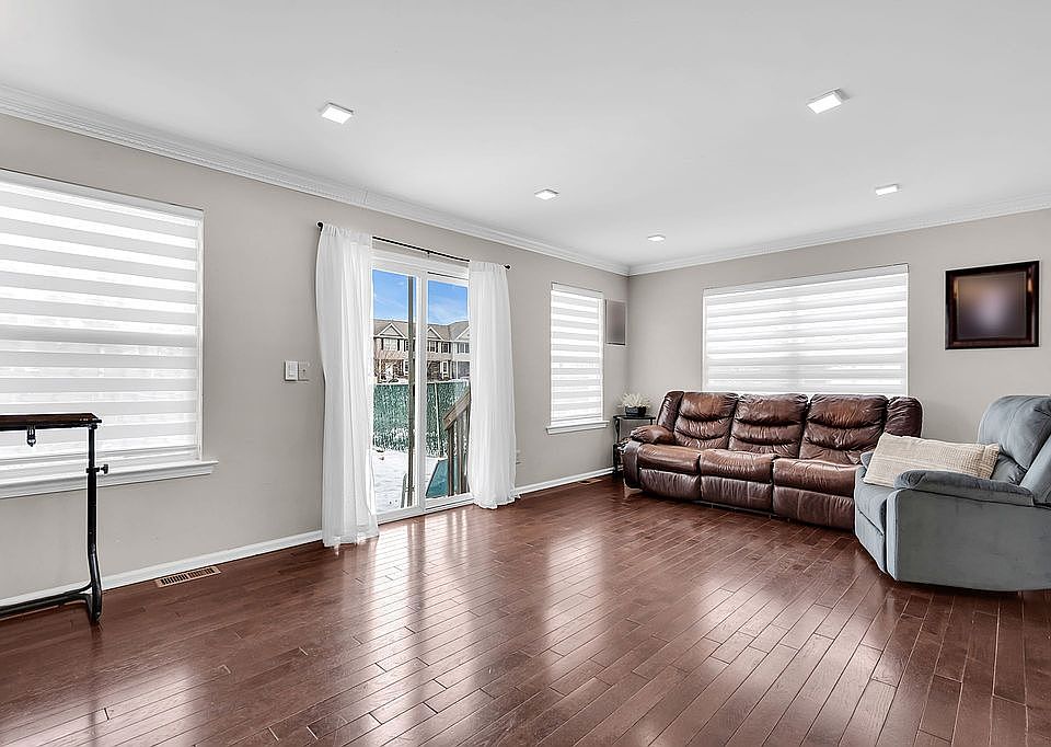 1st image of 59 Aspen Ct