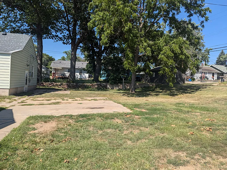 1318 G St — Photo 12