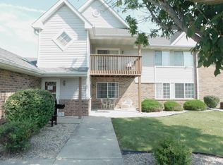 205 W Aspen Ct UNIT 6, Oak Creek, WI 53154
