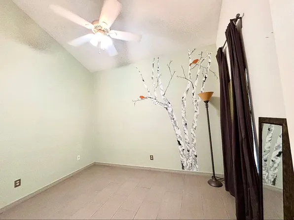 7200 SW 8th Ave #B9, Gainesville, FL 32607