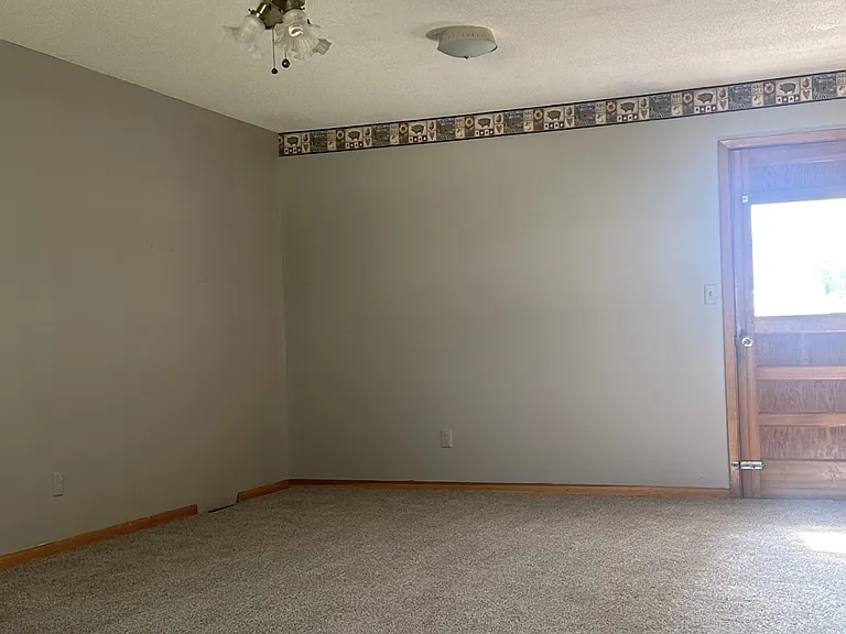 313 E Grandview Dr — Photo 9