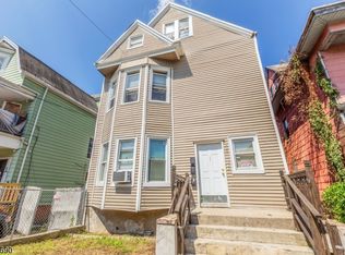 923 S 17th St, Newark, NJ 07108