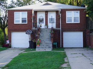 4611 Chicago St, Omaha, NE 68132