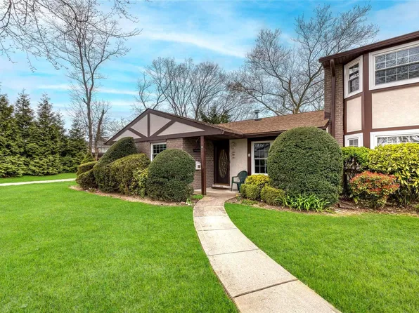 19 Sunhollow Court #42, Deer Park, NY 11729