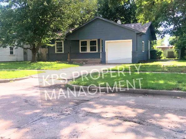 1843 S Estelle St, Wichita, KS 67211