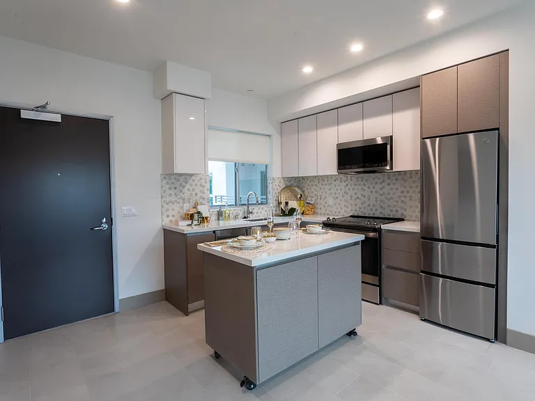 One Bedroom Kitchen