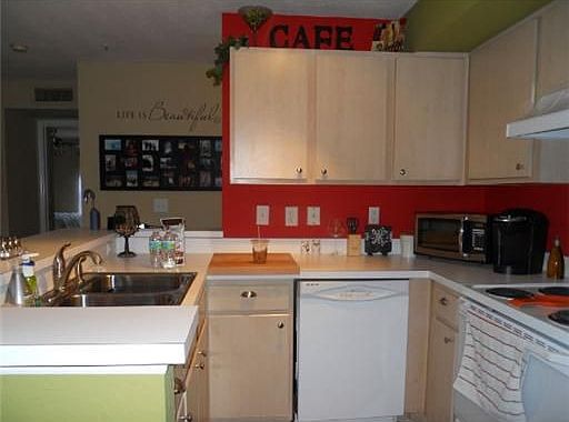 2nd image of 13012 Arbor Isle Dr Unit 102