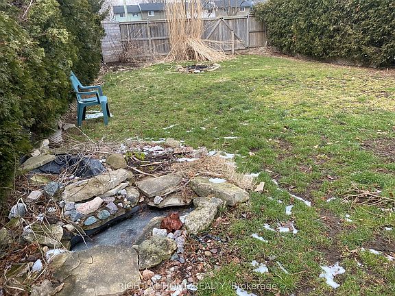3rd image of 238 Burnside Dr