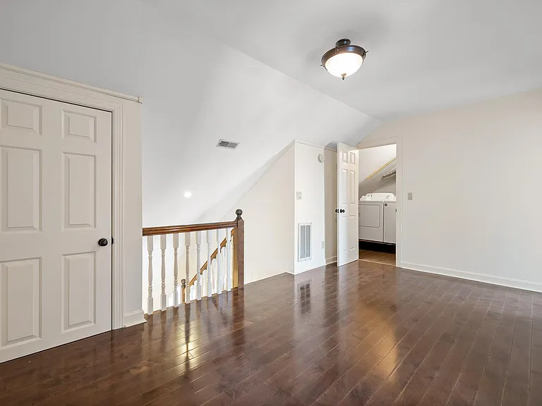 565 Winterview Ln — Photo 34