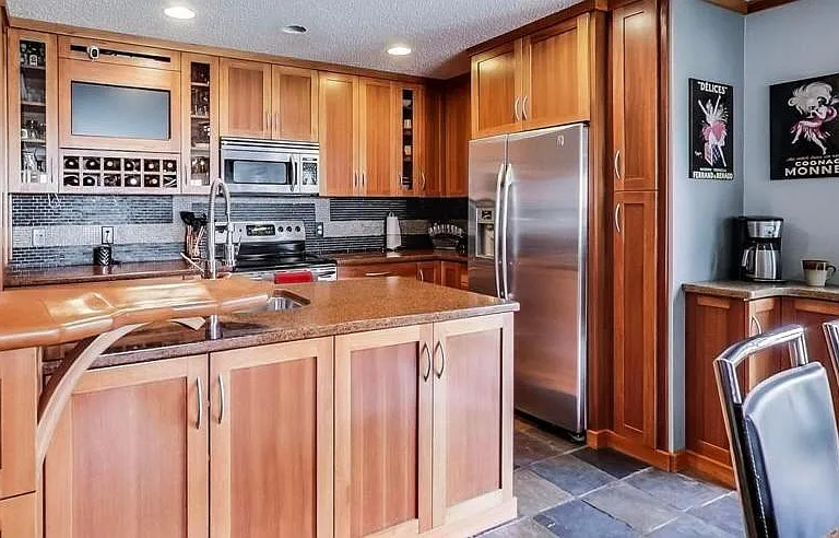 3256 Oak View Dr — Photo 2