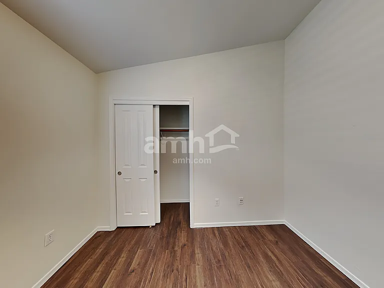 7918 S Clarkson Ct — Photo 17