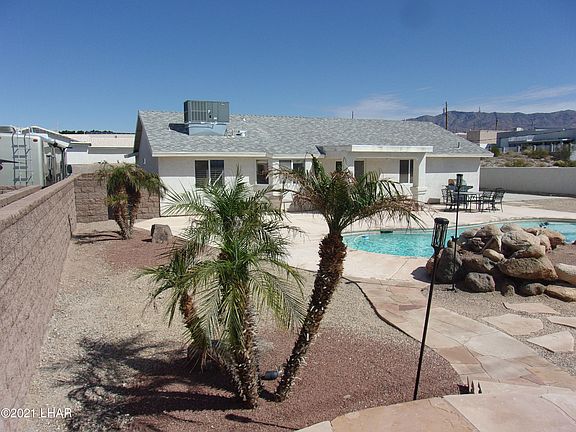 2nd image of 2992 Arabian Dr
