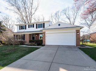 1416 Dicken Dr, Ann Arbor, MI 48103