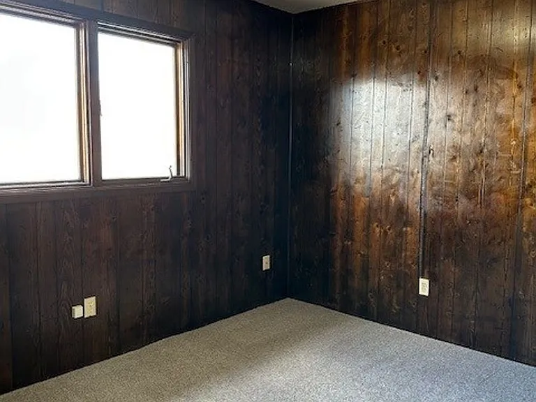 43 — Photo 25