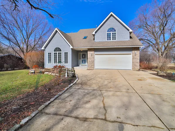 10790 W Macarthur Dr, Beach Park, IL 60087