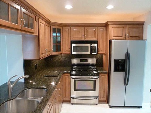 2nd image of 11460 NW 35th Pl