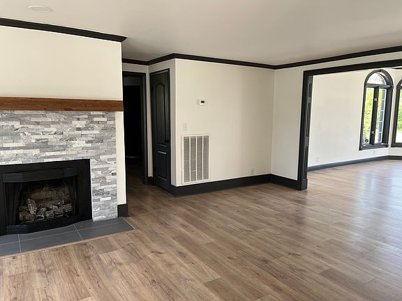 4th image of 202 Harbor Dr