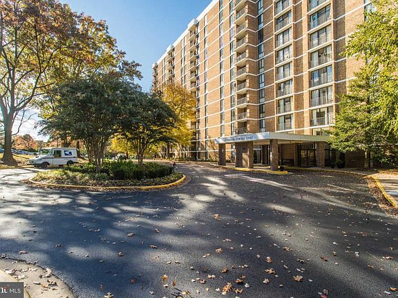 5th image of 2311 Pimmit Dr APT 212