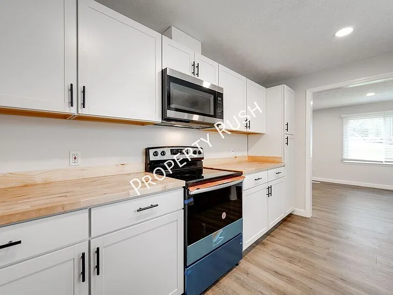 1524 Happy Valley Rd — Photo 12