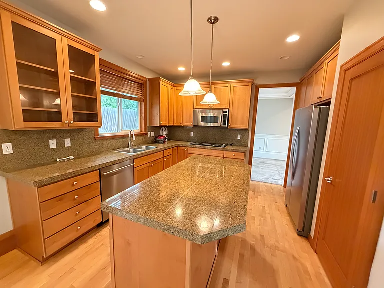 2520 Camas Ave NE — Photo 13