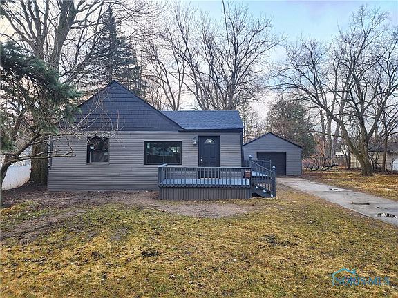 2nd image of 3717 McGregor Ln