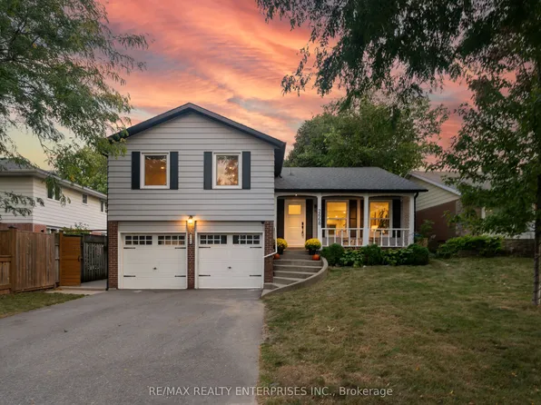 2668 Homelands Dr, Mississauga, ON L5K 1H8