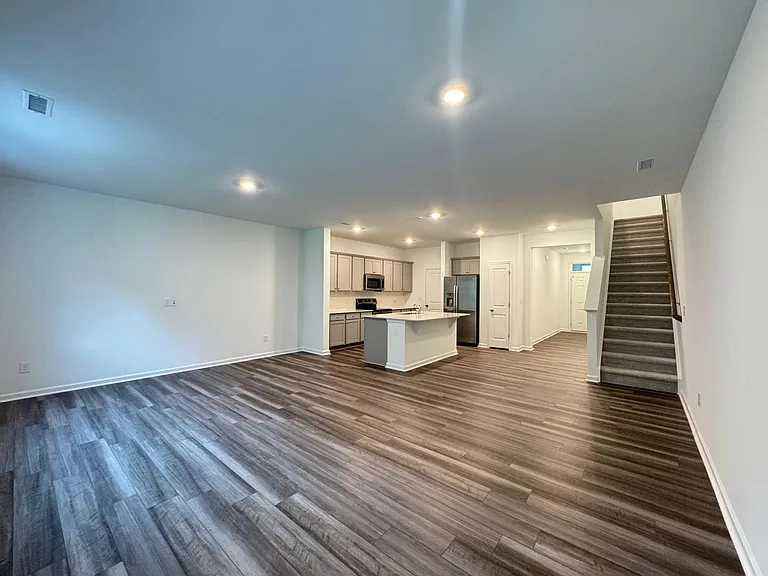 318 Thompson Overlook Way — Photo 4