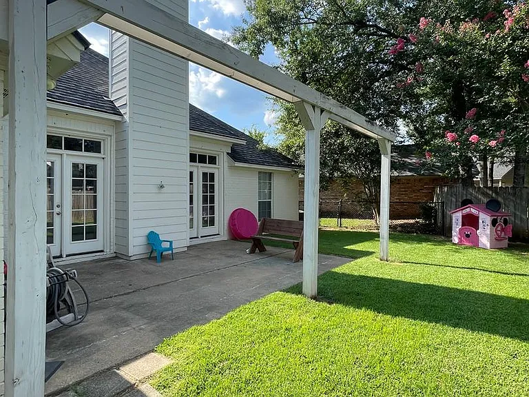 106 Hanging Moss Ln — Photo 30