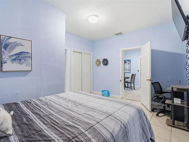 10107 N Aster Ave — Photo 5