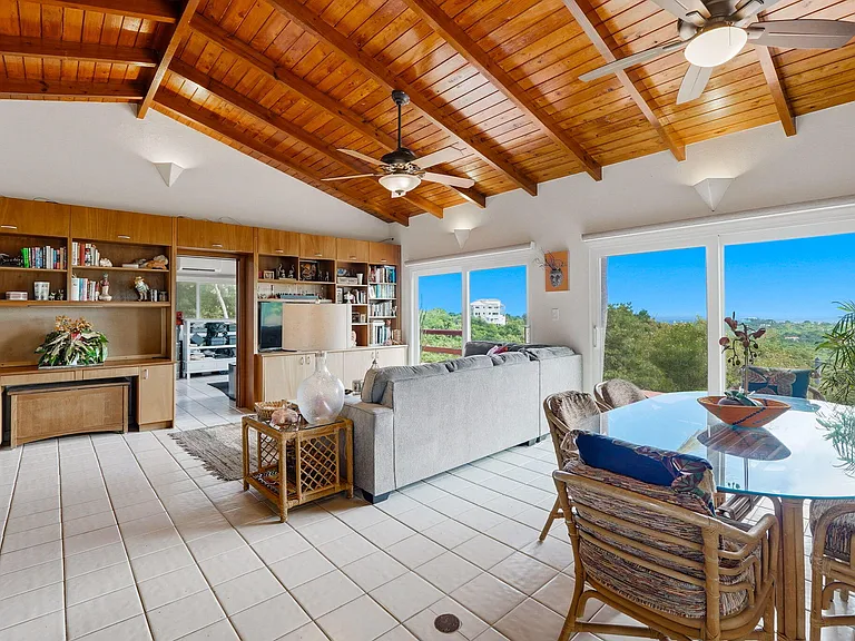 39 Concordia Est — Photo 18
