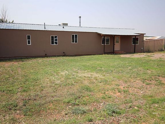 2nd image of 483 W Navajo Dr