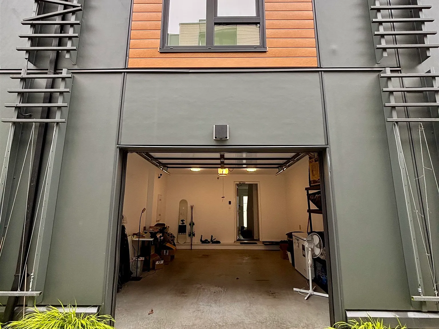 2 bed, 900 sqft, $3,900 — Photo 4