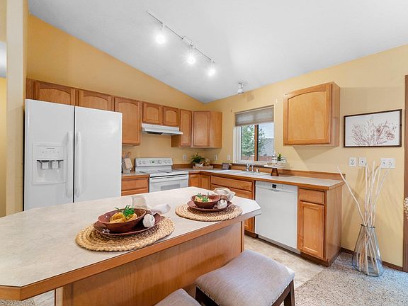 4th image of 5512 Westminster Ln