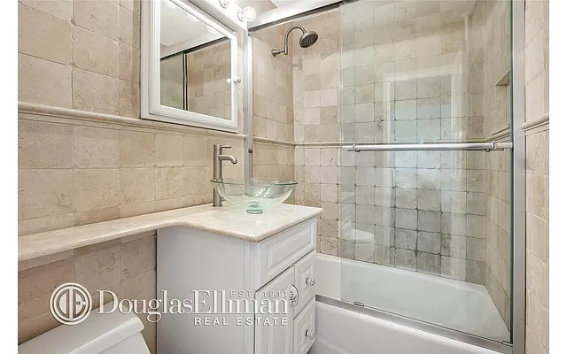 Rented by Douglas Elliman | media 6