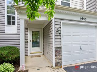 1658 Pebble Beach Cir, Elgin, IL 60123