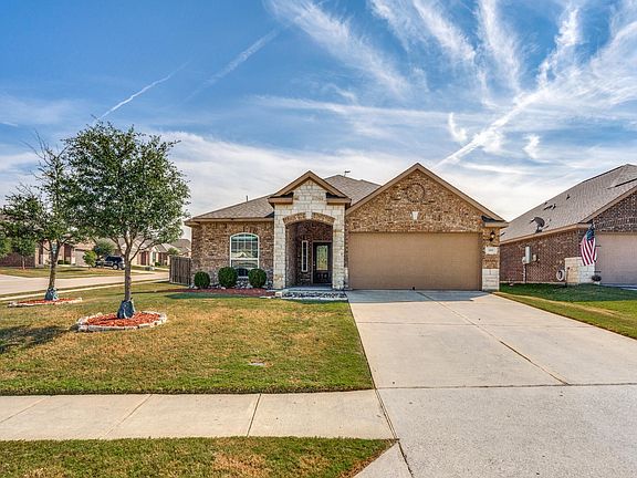 2nd image of 1801 Persimmon Dr