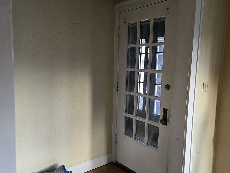 front entrance for lower unit