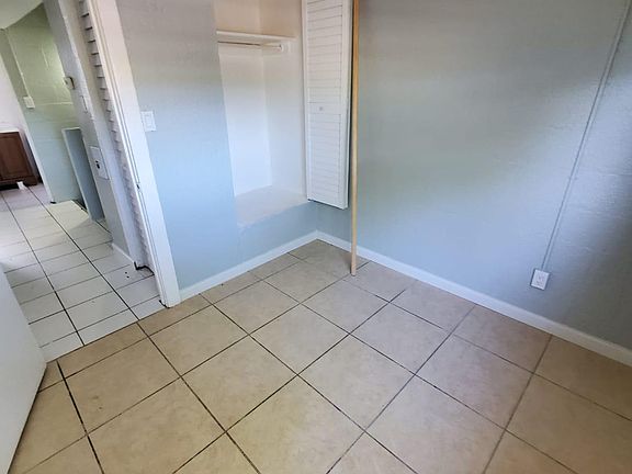 5th image of 11938 133rd Ave APT 1