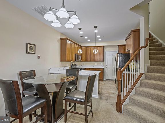 4th image of 7078 Little Thames Dr