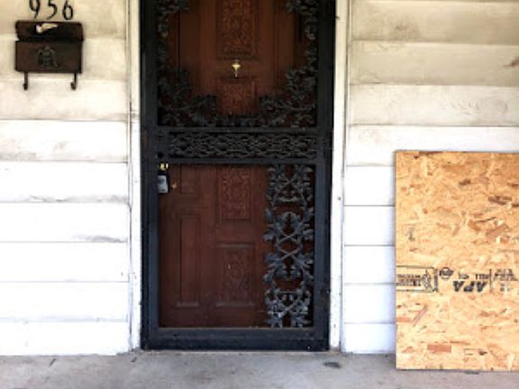 3rd image of 956 N Arnolda Ave