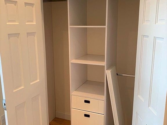5th image of 307 E 37th St APT 3
