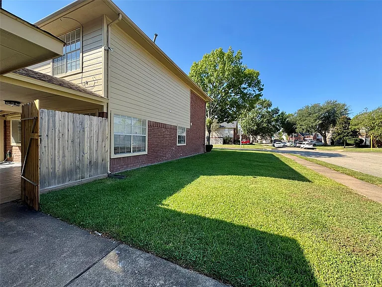 5722 Fort Sumter Ln — Photo 22