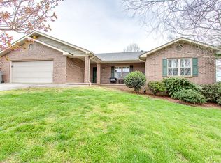 915 Brenna Dr, Seymour, TN 37865