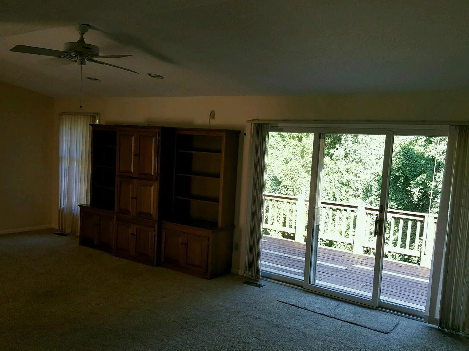 3 bed, 2.0 bath, 1600 sqft, $2,250 — Photo 3