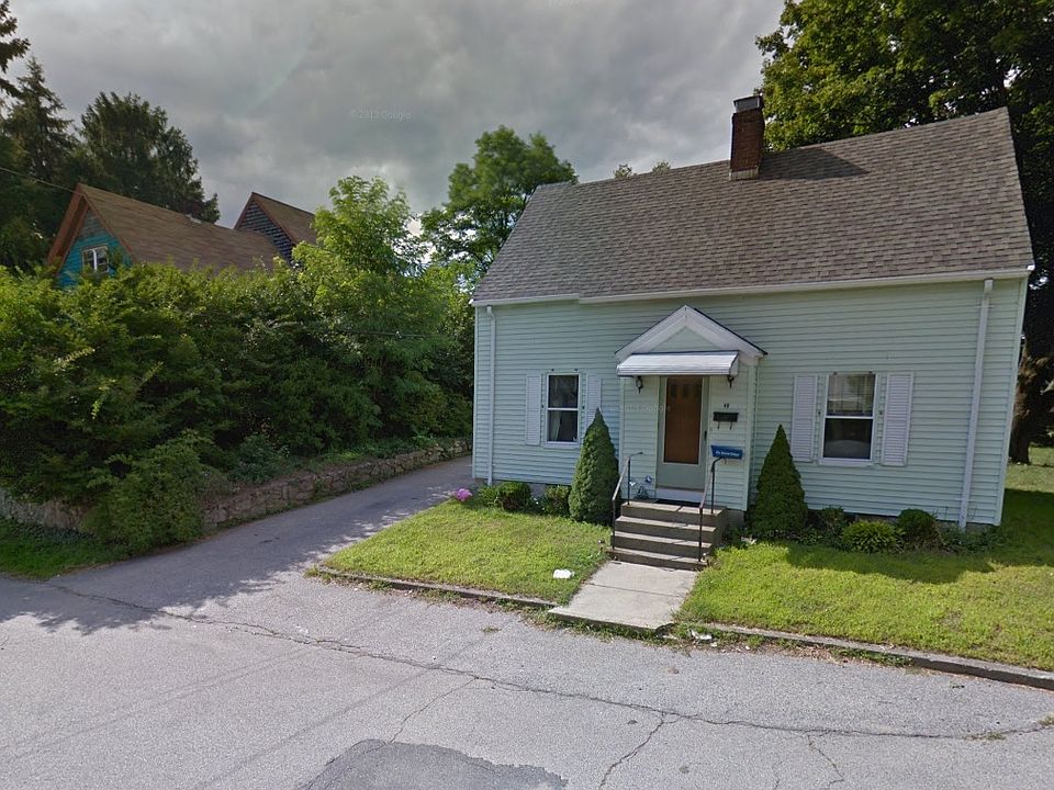 1st image of 40 Broad Street Pl