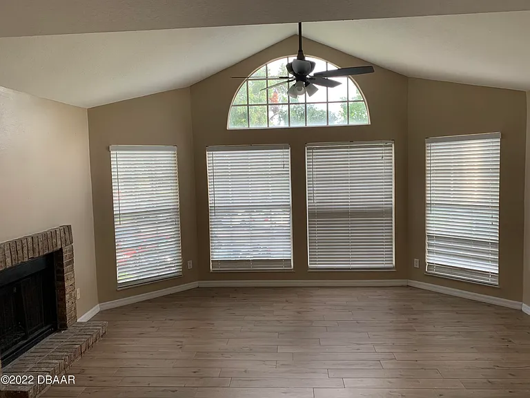 942 Bakewell Ct #202 — Photo 3